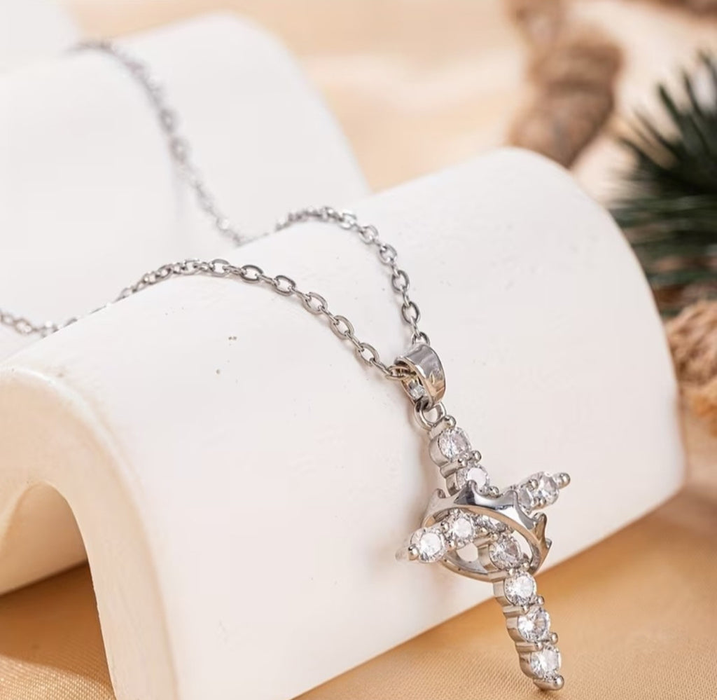 👑 Crowned in Grace Necklace